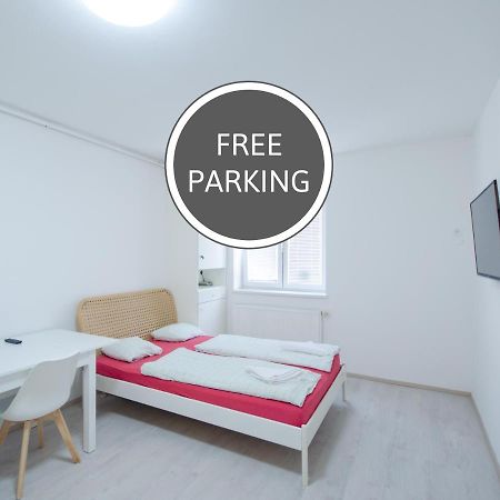 Apartment Trzaska With Free Parking Ljubljana Bagian luar foto