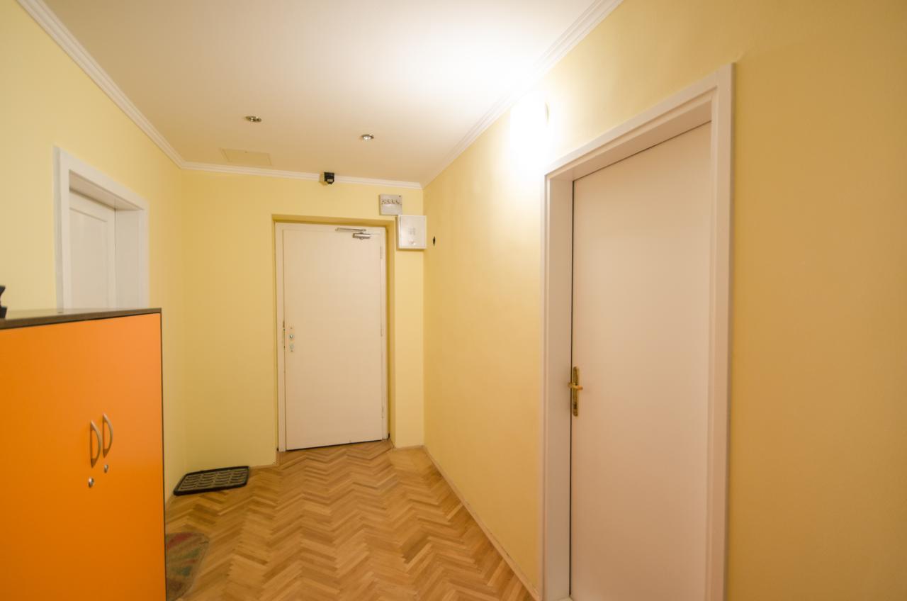 Apartment Trzaska With Free Parking Ljubljana Bagian luar foto